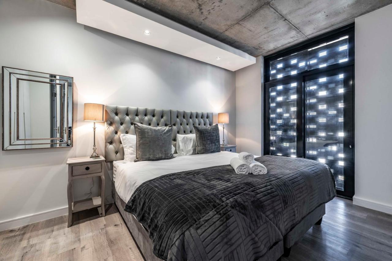 411 The Signature, De Waterkant * Cape Town
